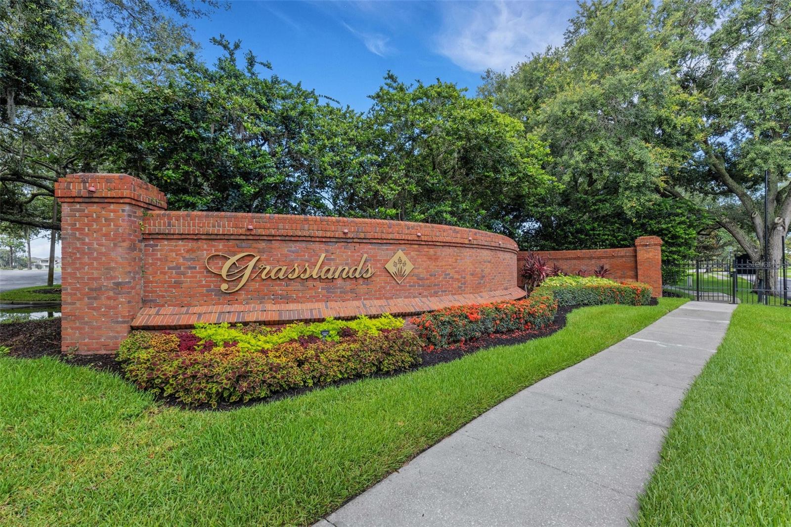 2530 LAUREL GLEN DR