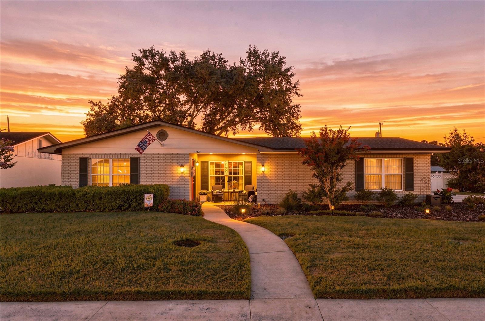 1421 ELLISON LN
