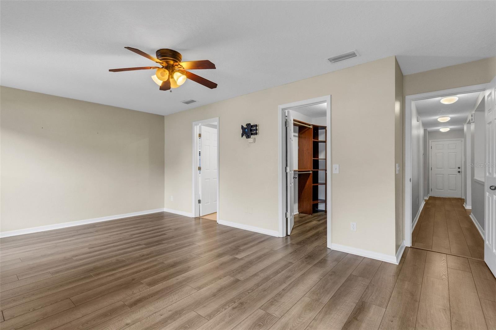 11136 GOLDEN SILENCE DR