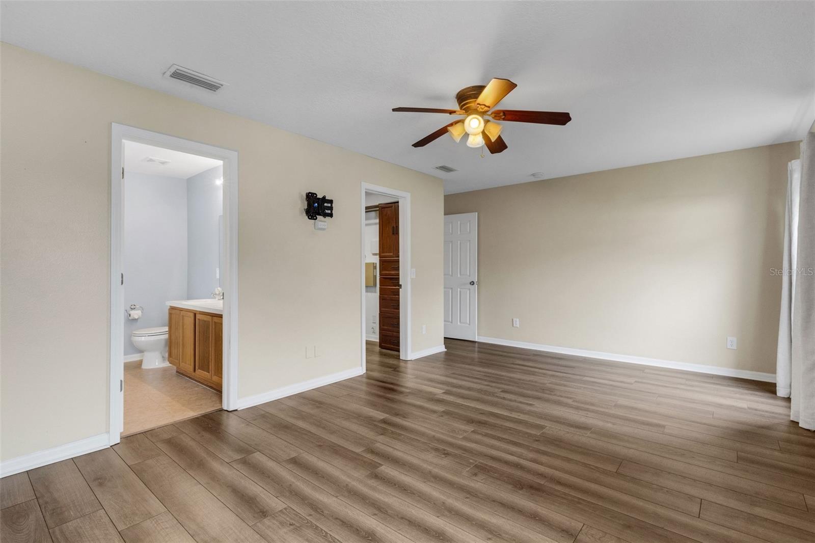 11136 GOLDEN SILENCE DR