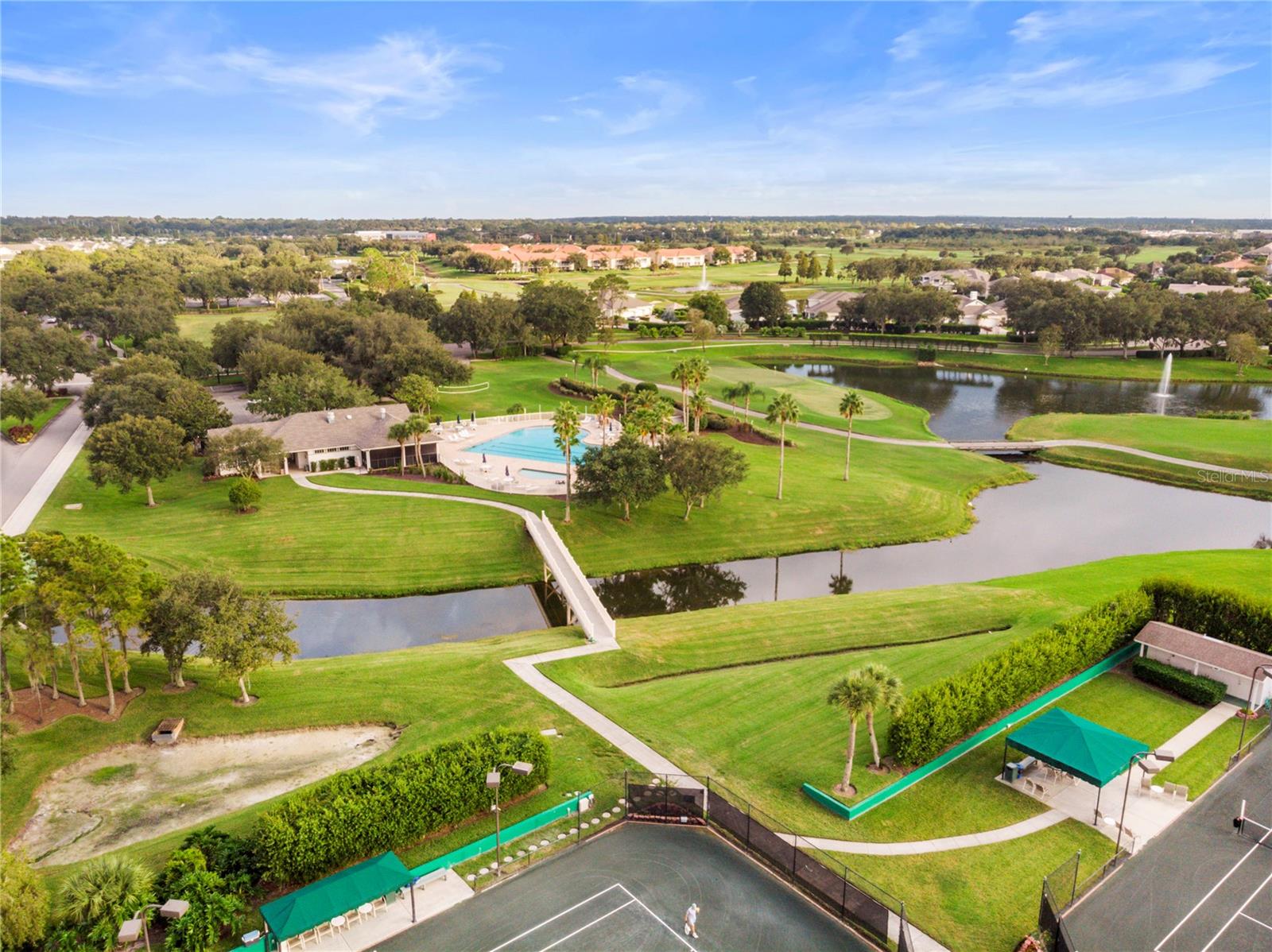 2464 LAUREL GLEN DR