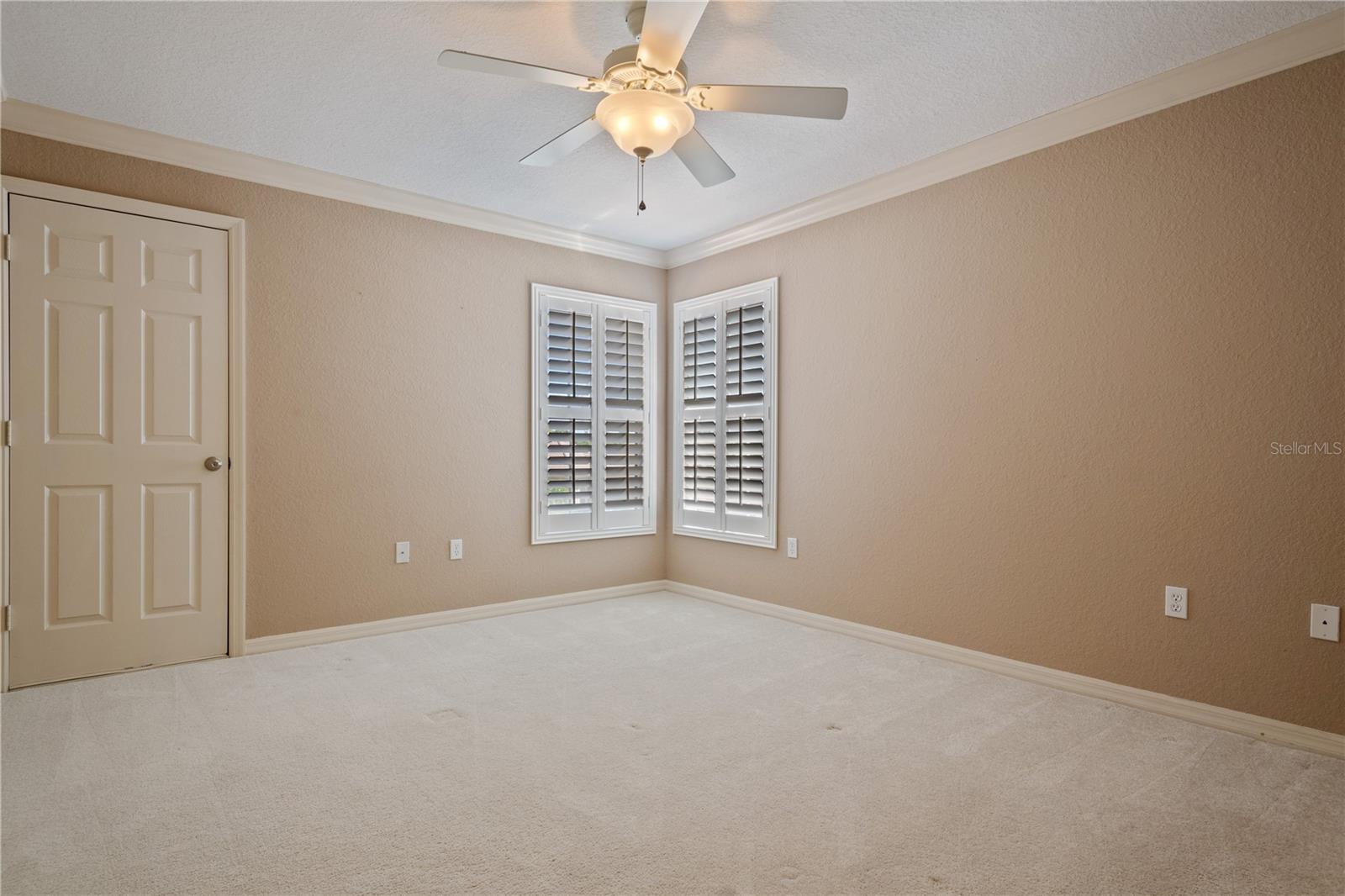 2464 LAUREL GLEN DR