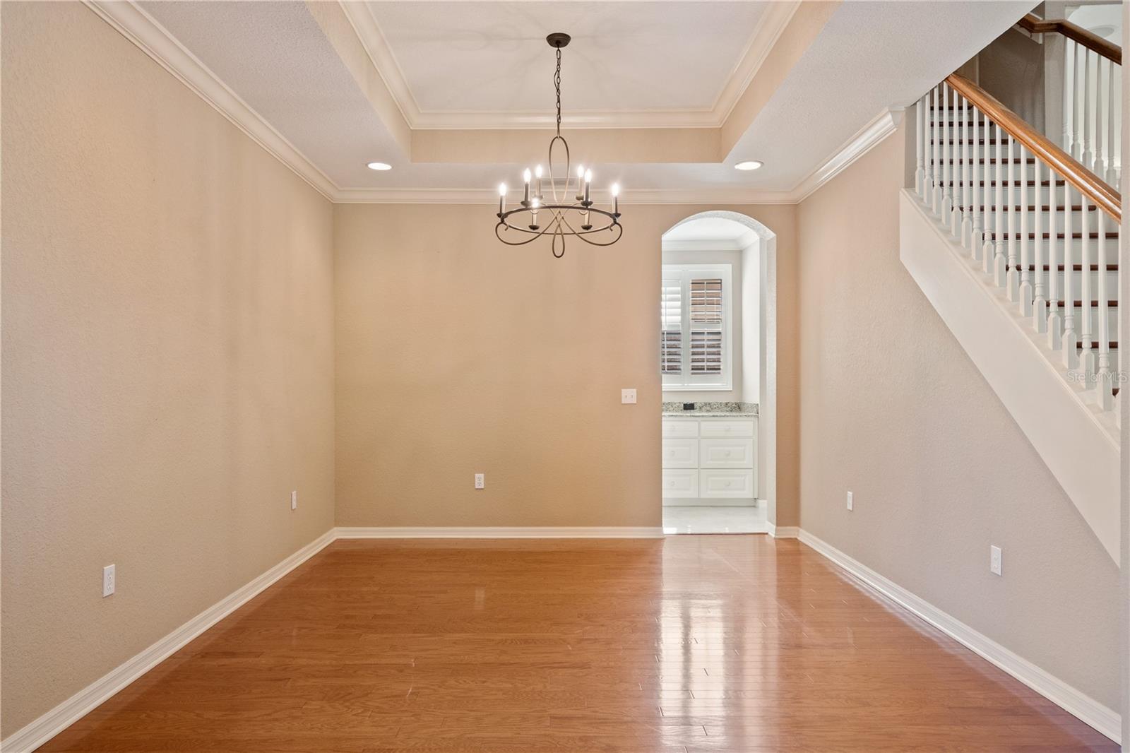 2464 LAUREL GLEN DR