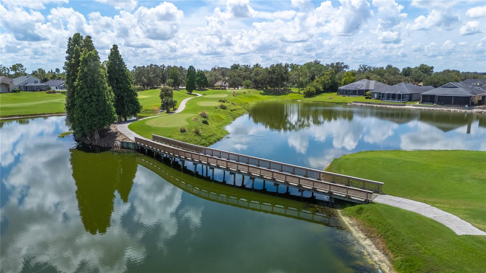 6937 LAKE EAGLEBROOKE DR