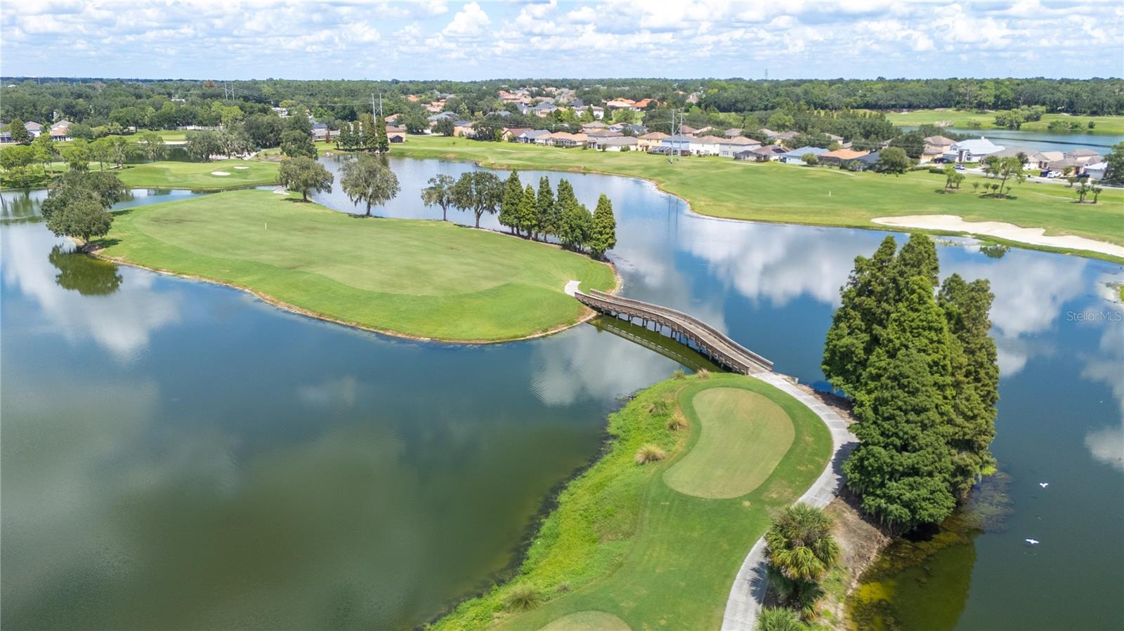 6937 LAKE EAGLEBROOKE DR