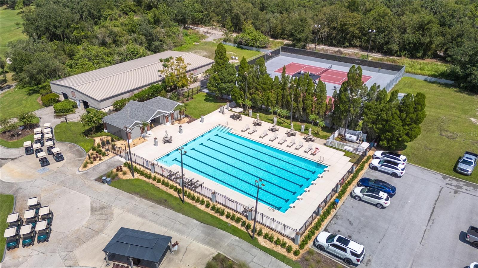 6937 LAKE EAGLEBROOKE DR