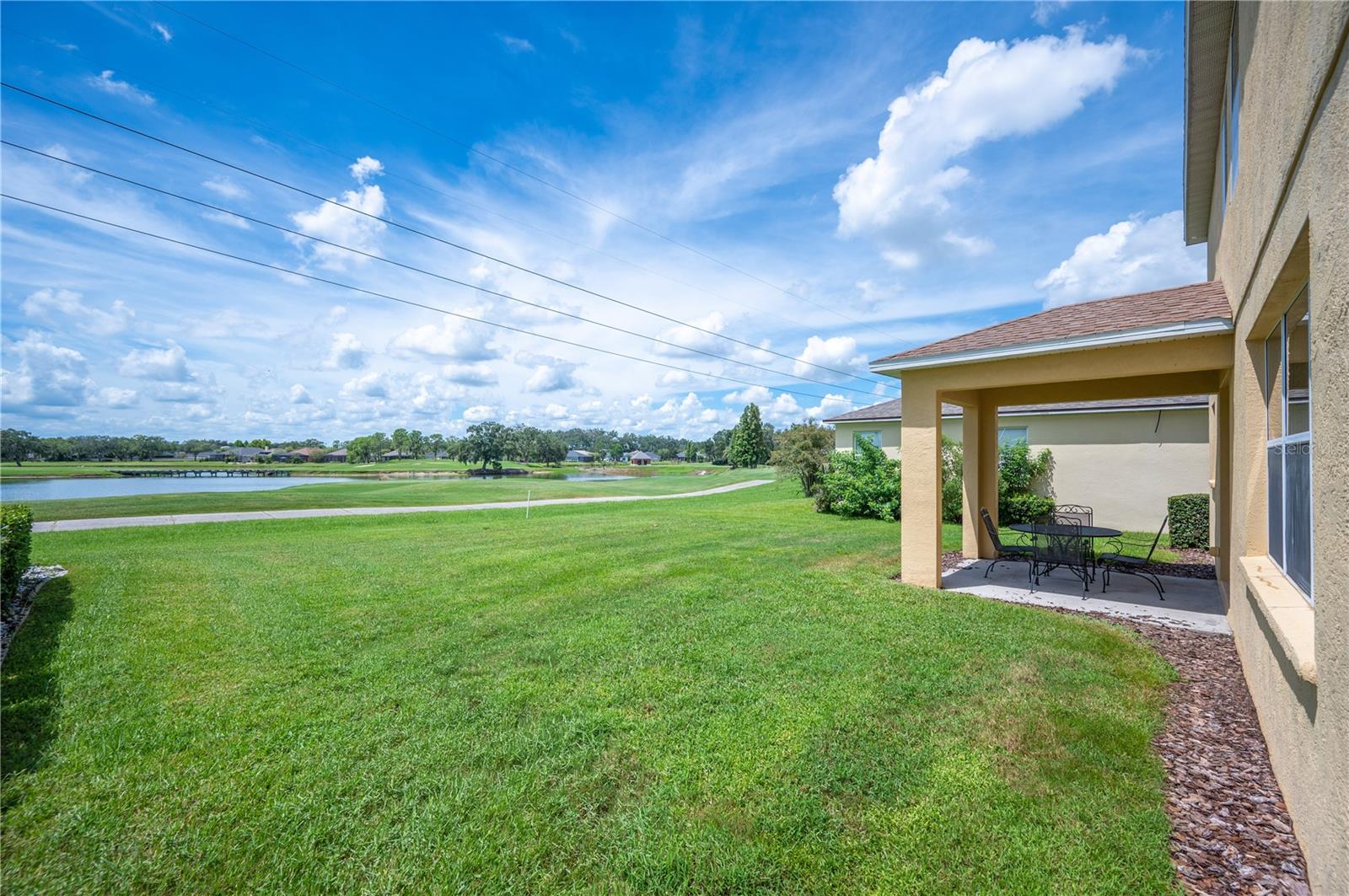 6937 LAKE EAGLEBROOKE DR
