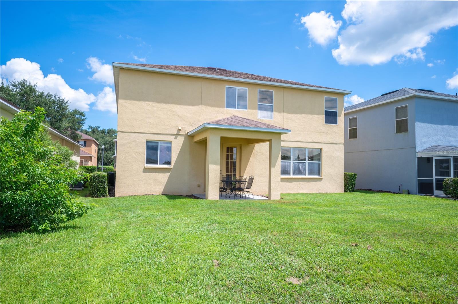 6937 LAKE EAGLEBROOKE DR