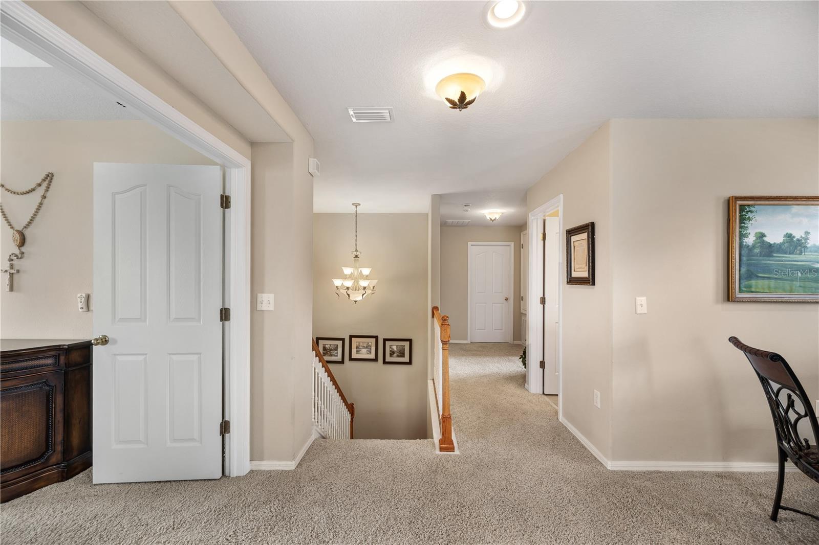 6937 LAKE EAGLEBROOKE DR