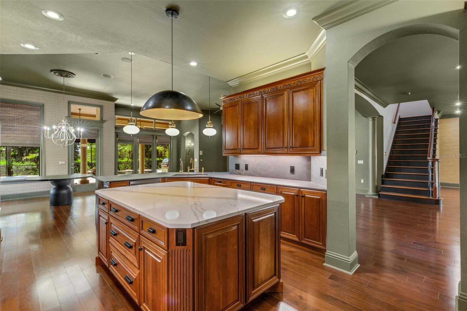 2734 BELLERIVE DR