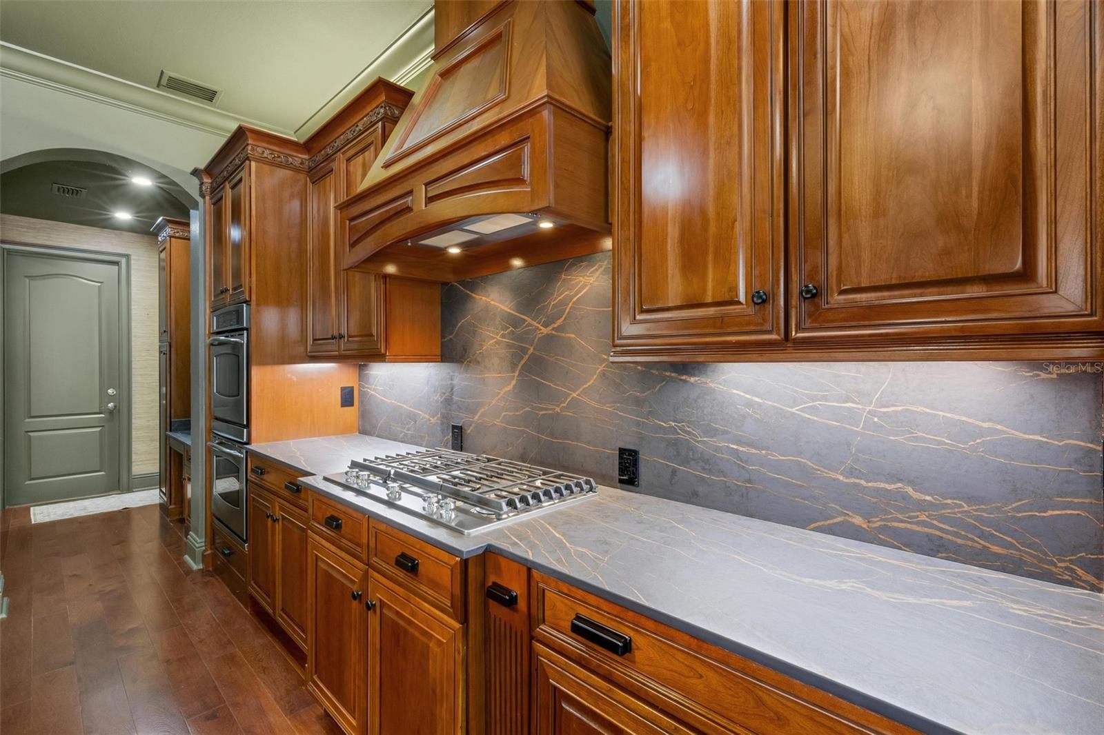 2734 BELLERIVE DR
