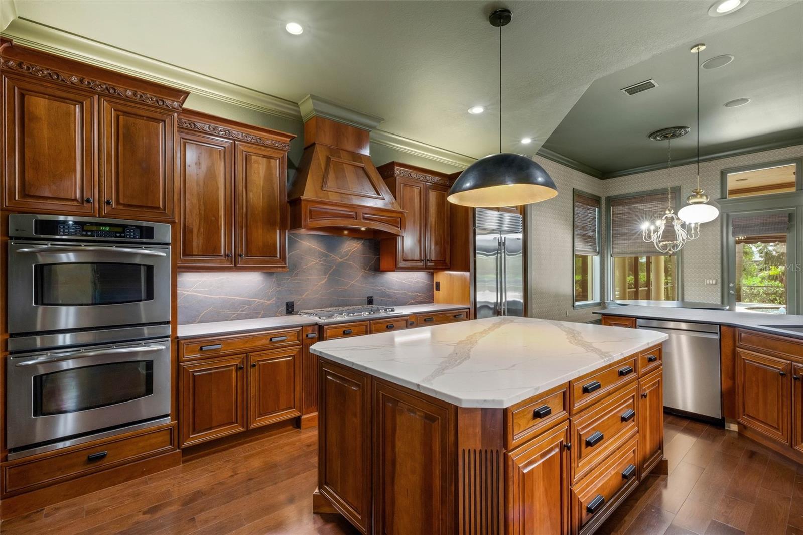 2734 BELLERIVE DR