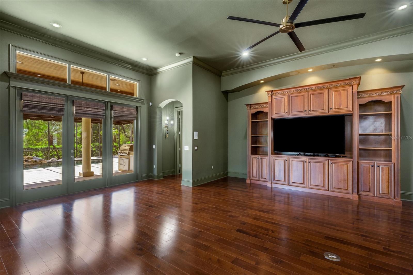 2734 BELLERIVE DR