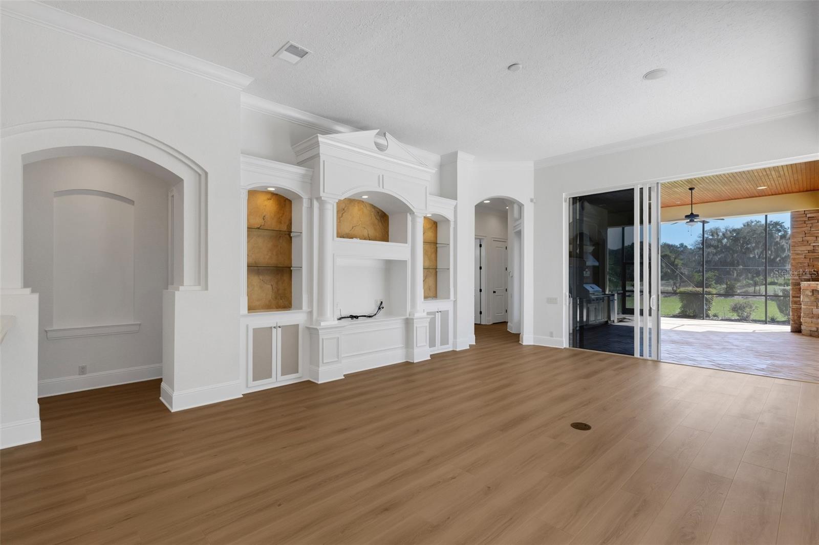 6562 EAGLE VIEW LOOP