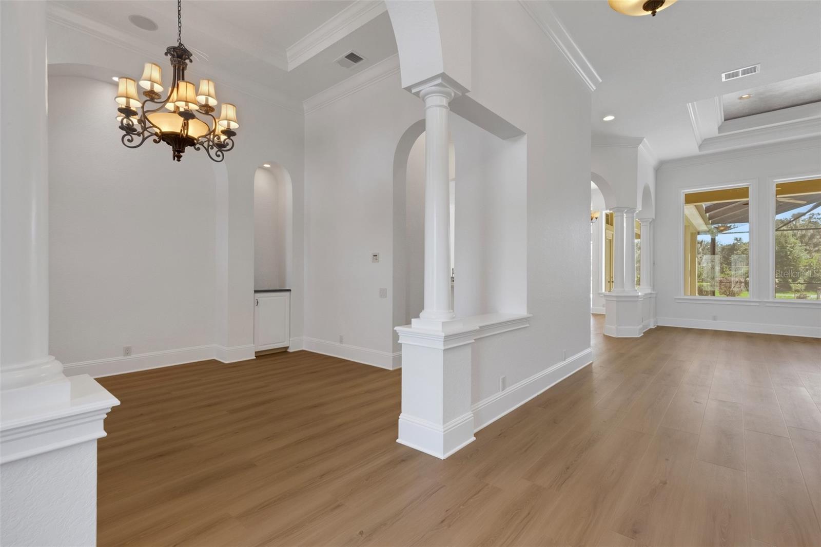 6562 EAGLE VIEW LOOP
