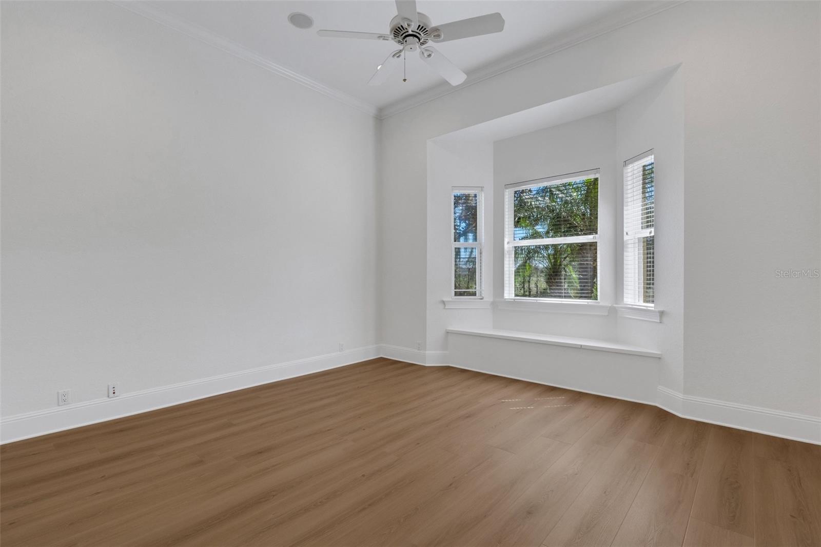 6562 EAGLE VIEW LOOP