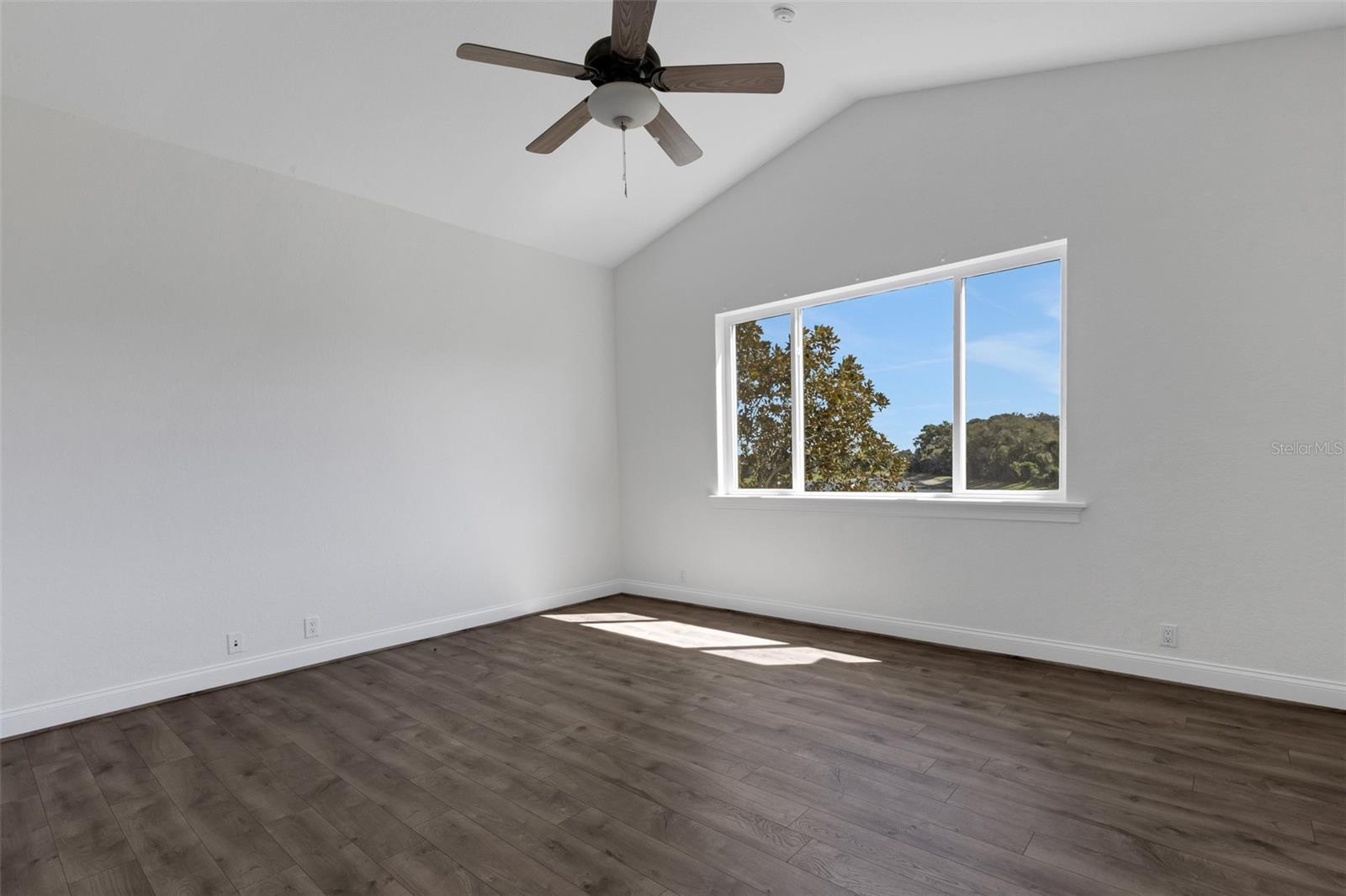 6562 EAGLE VIEW LOOP