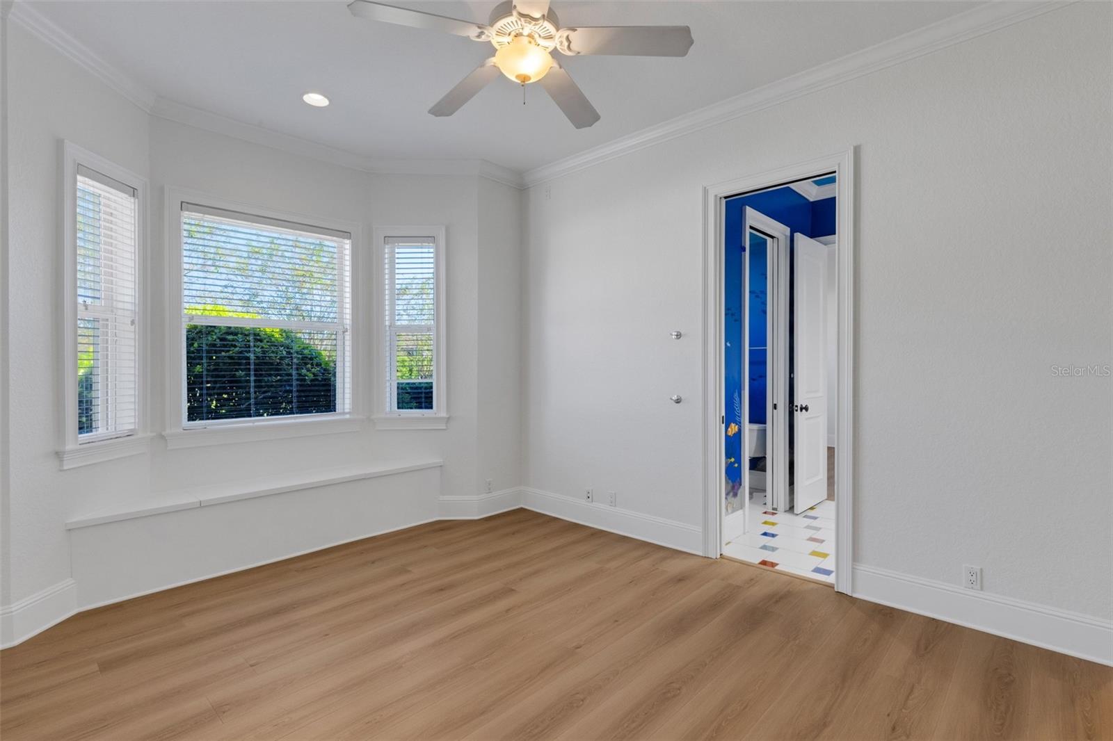 6562 EAGLE VIEW LOOP
