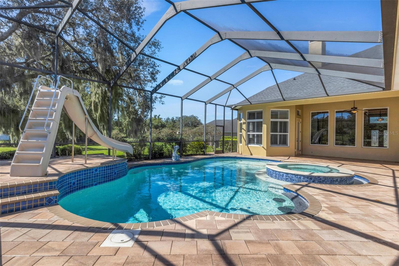 6562 EAGLE VIEW LOOP