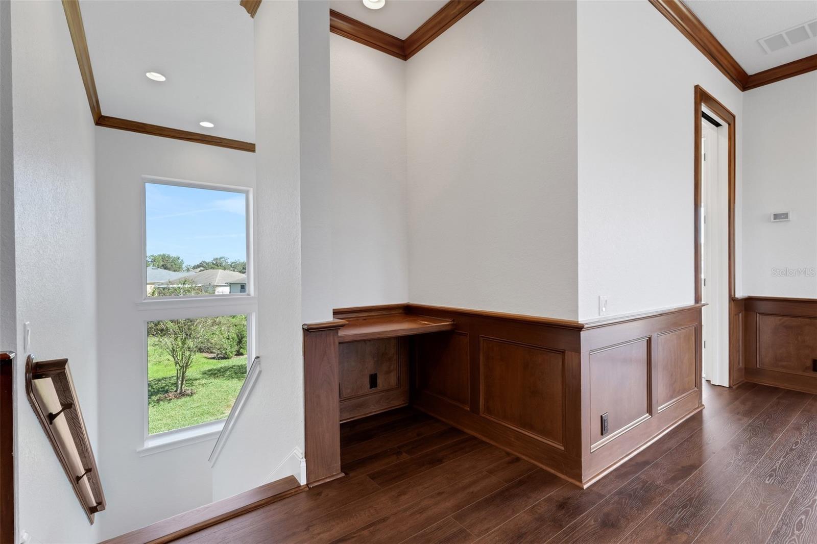 6562 EAGLE VIEW LOOP