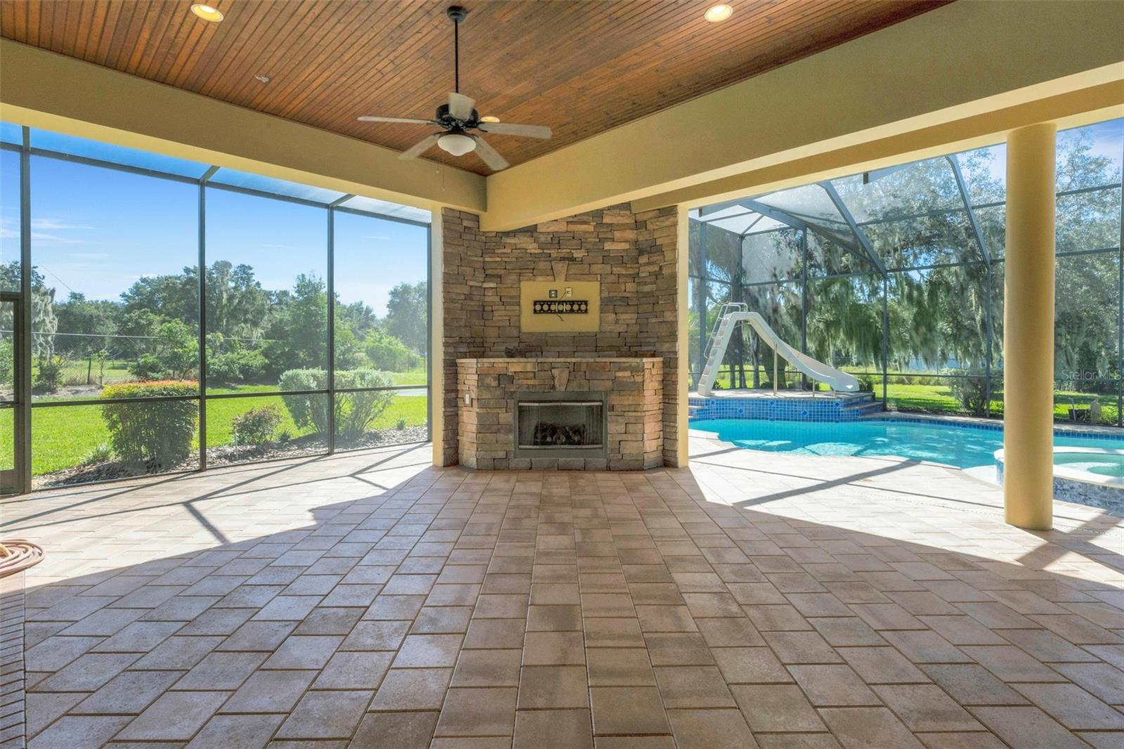 6562 EAGLE VIEW LOOP