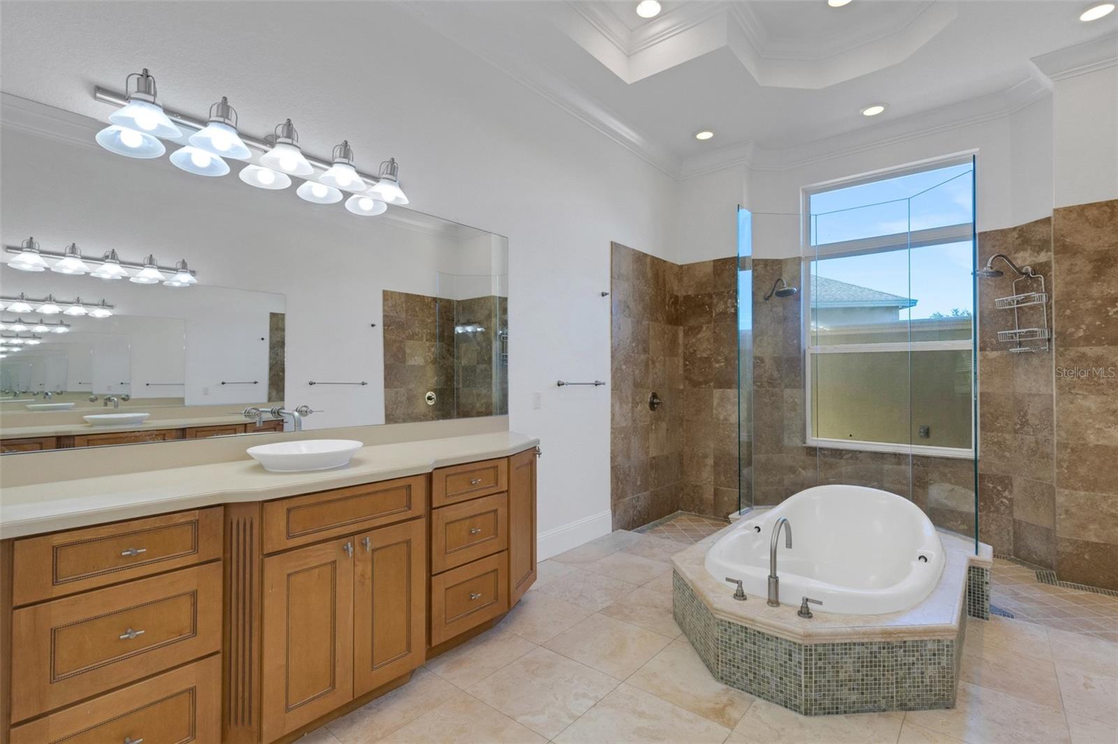 6562 EAGLE VIEW LOOP
