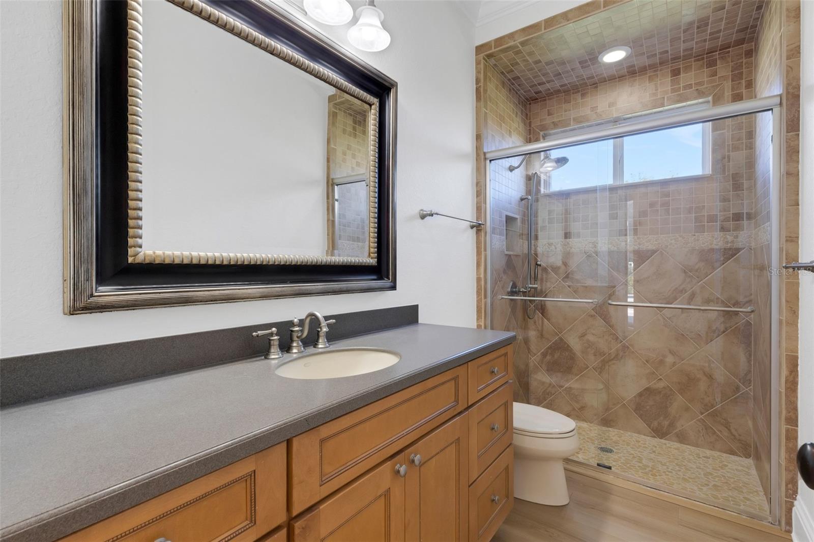 6562 EAGLE VIEW LOOP