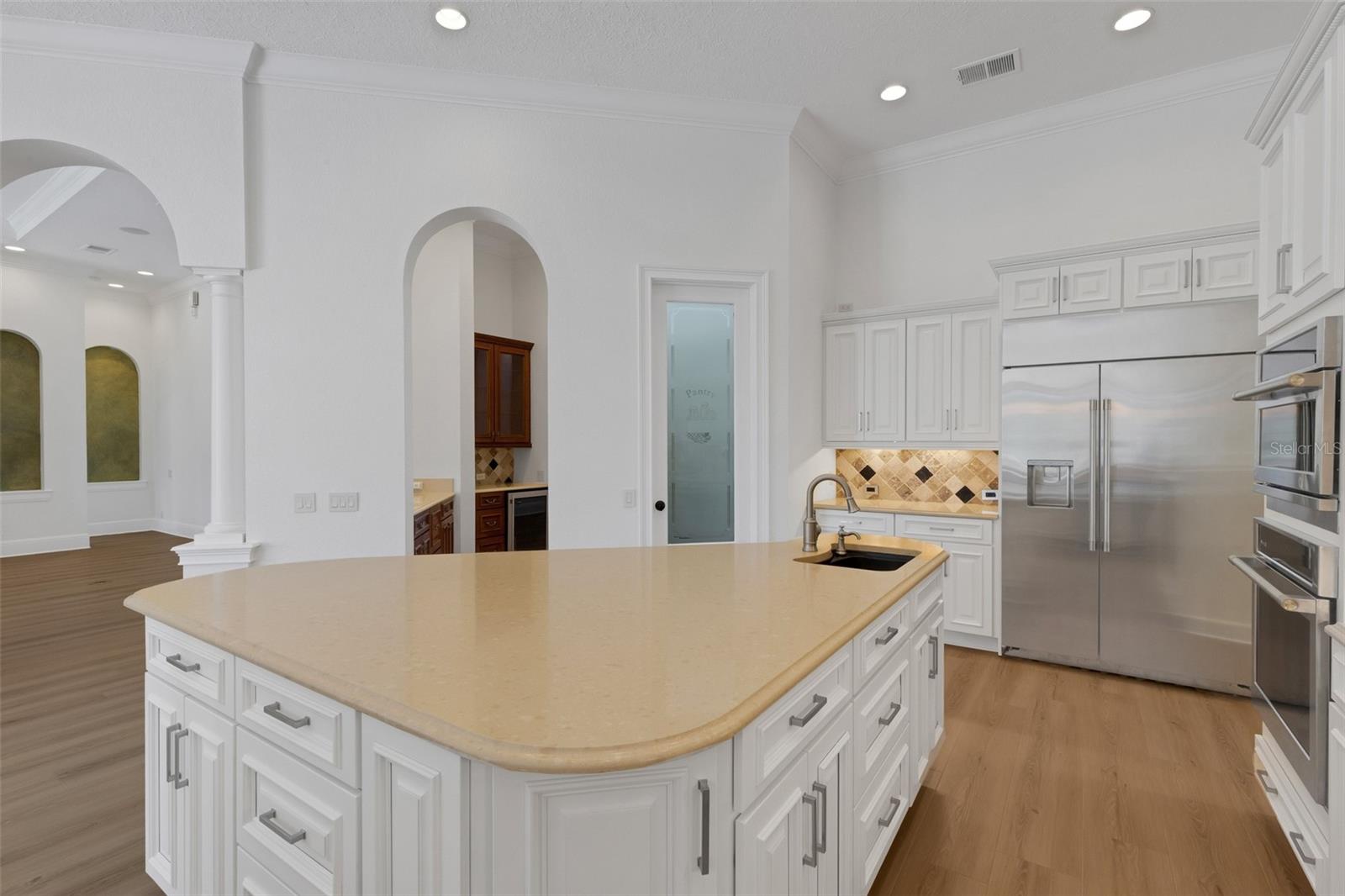6562 EAGLE VIEW LOOP