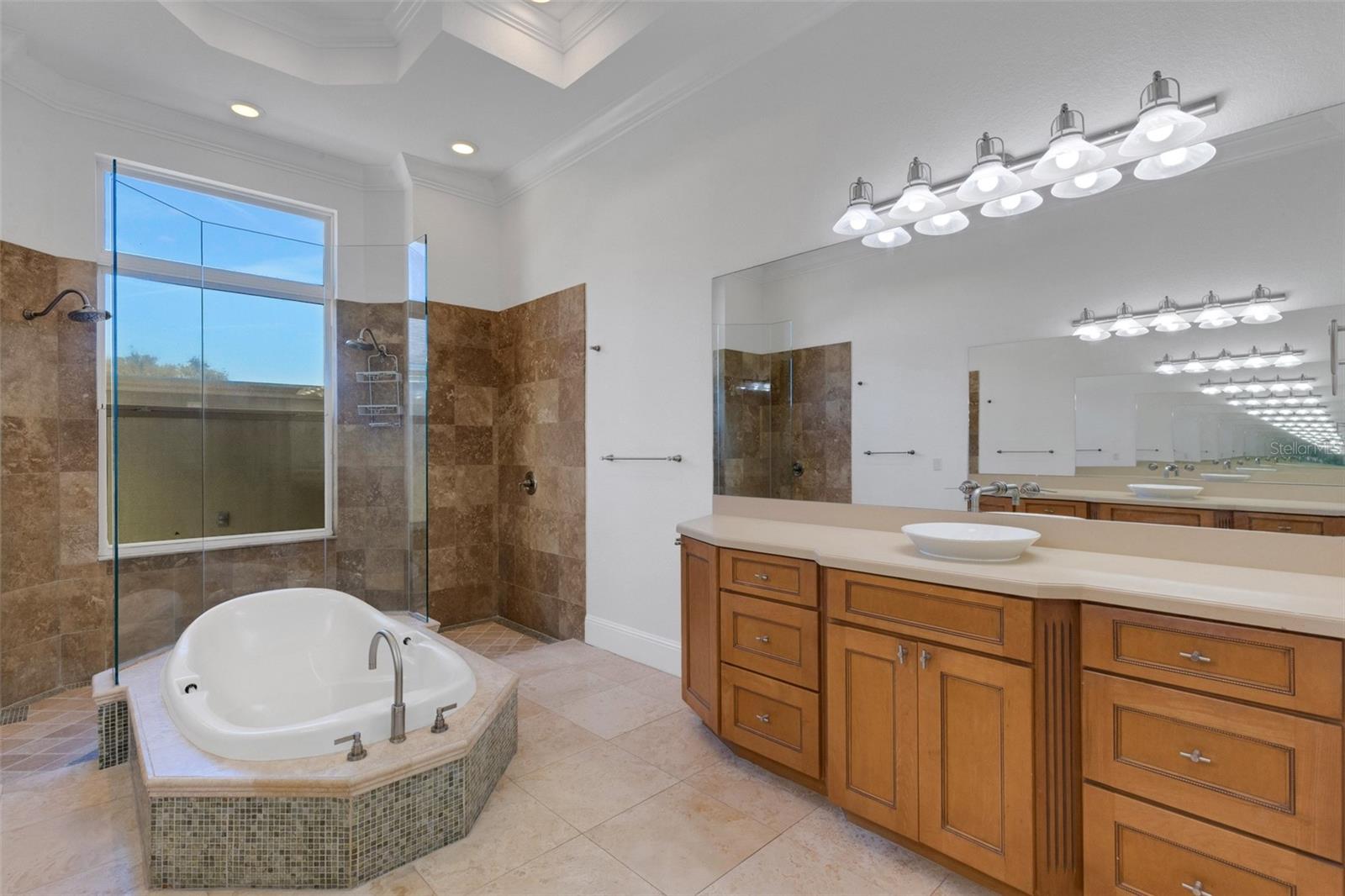 6562 EAGLE VIEW LOOP