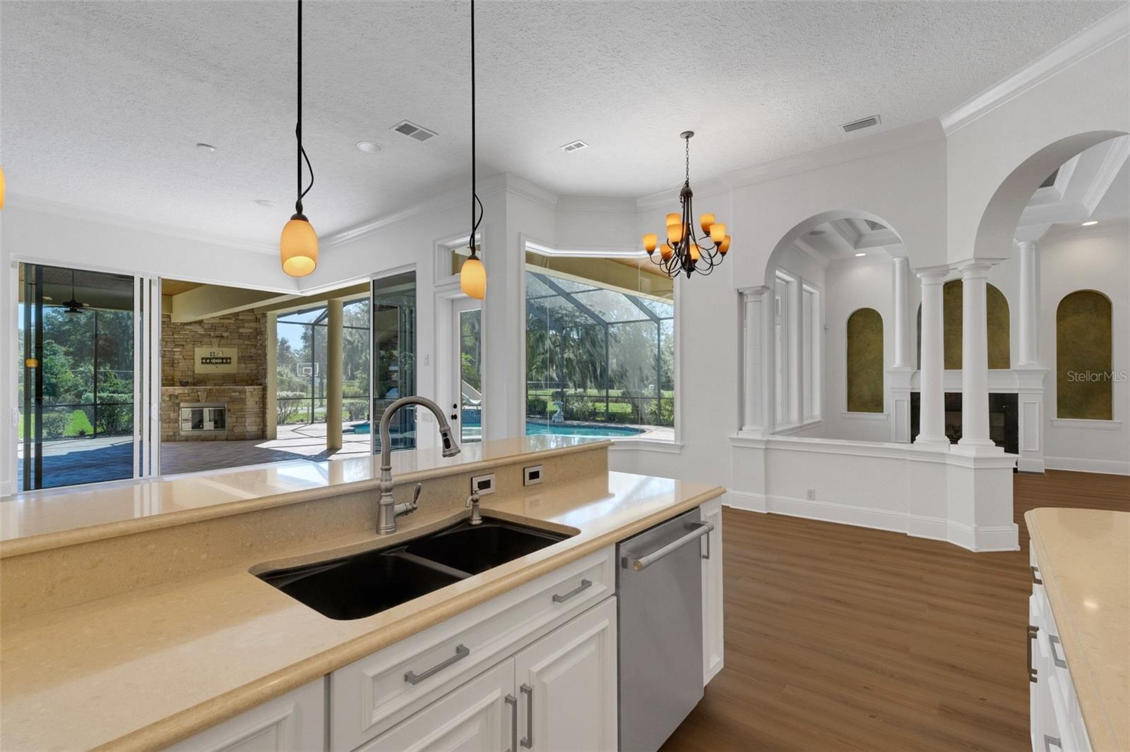 6562 EAGLE VIEW LOOP