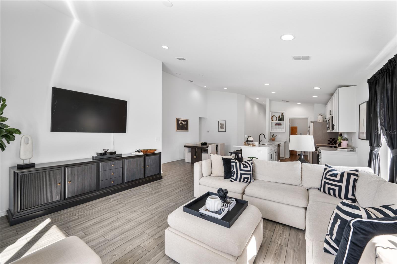1279 PINTAIL PL