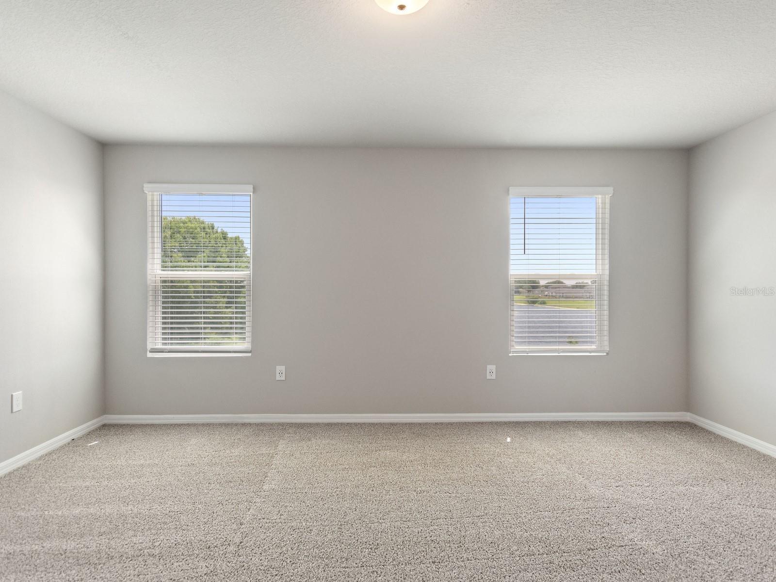 1208 OAK VALLEY DR