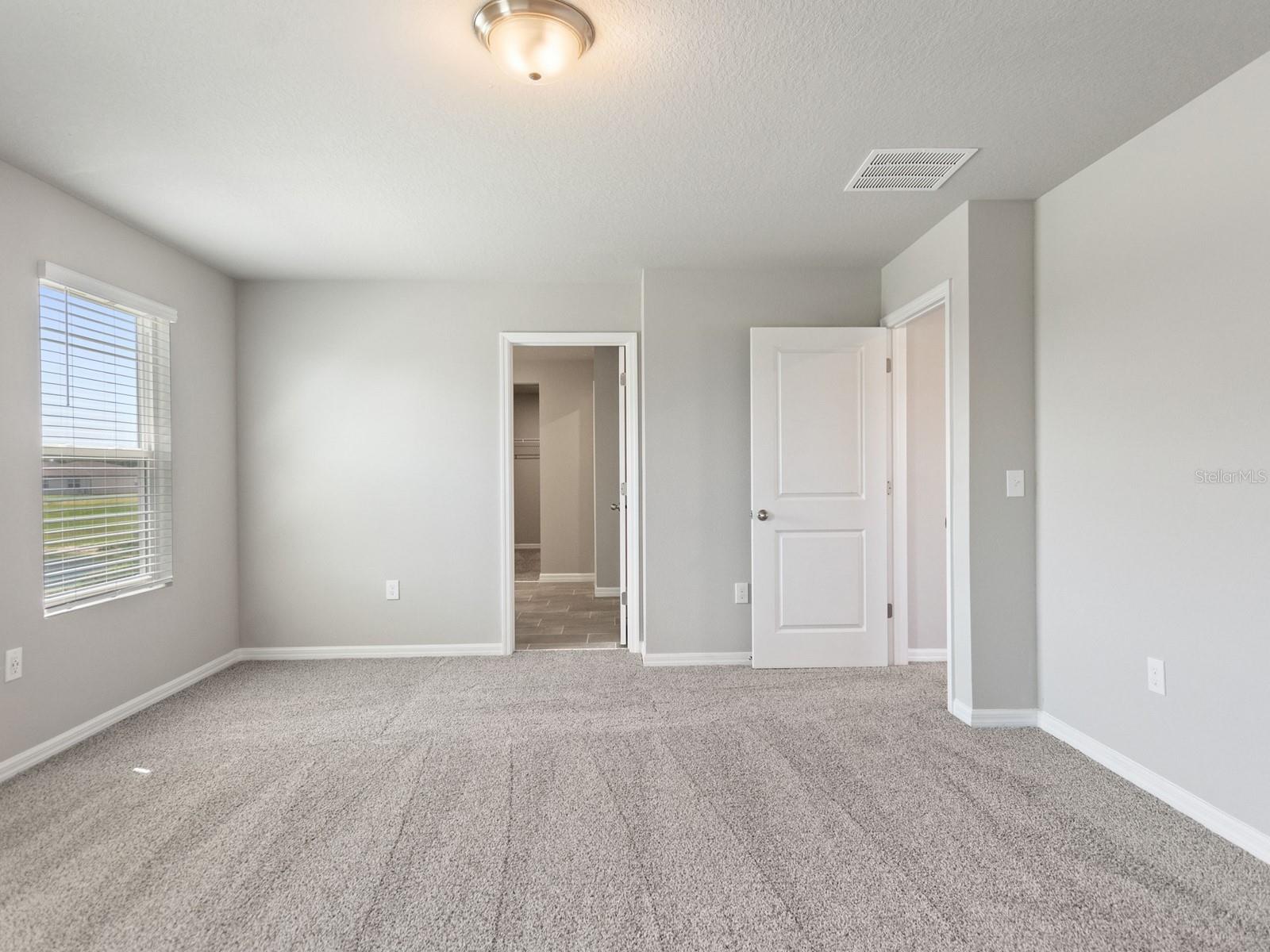 1208 OAK VALLEY DR
