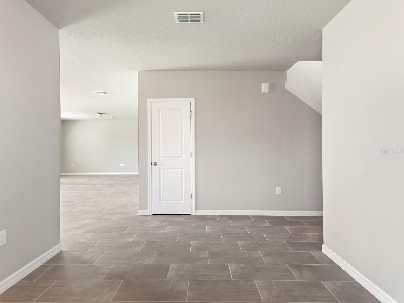 1208 OAK VALLEY DR