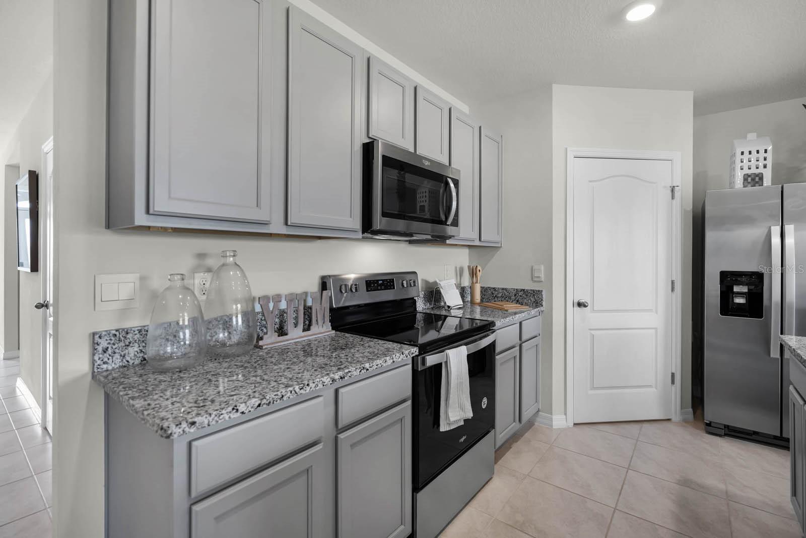 3206 MYSTIC POND LOOP