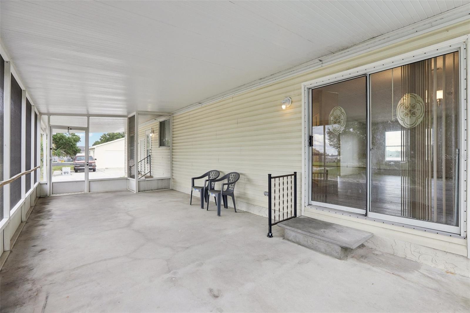 102 THORNHILL ESTATES DR S