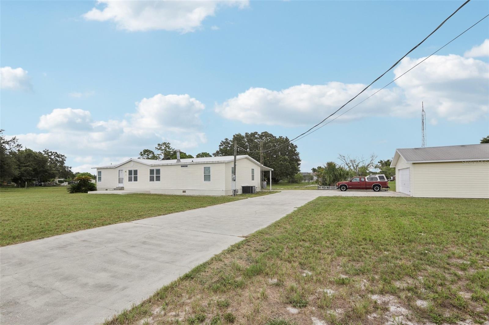 102 THORNHILL ESTATES DR S