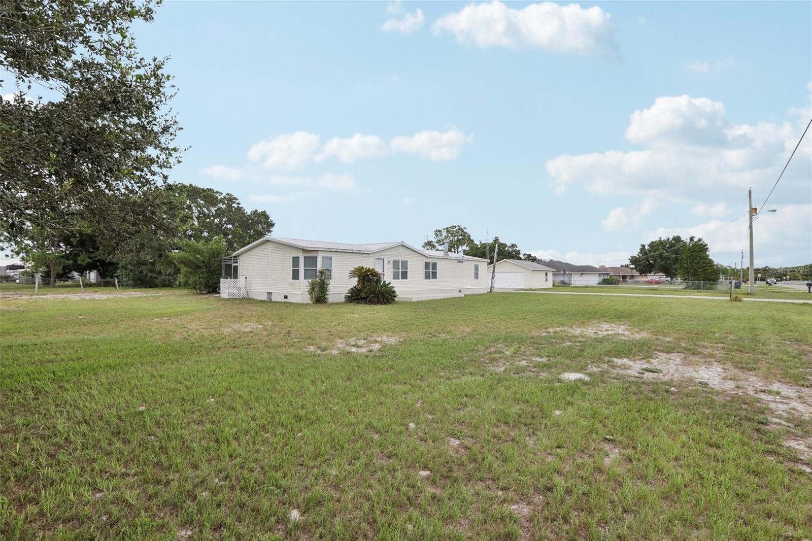 102 THORNHILL ESTATES DR S