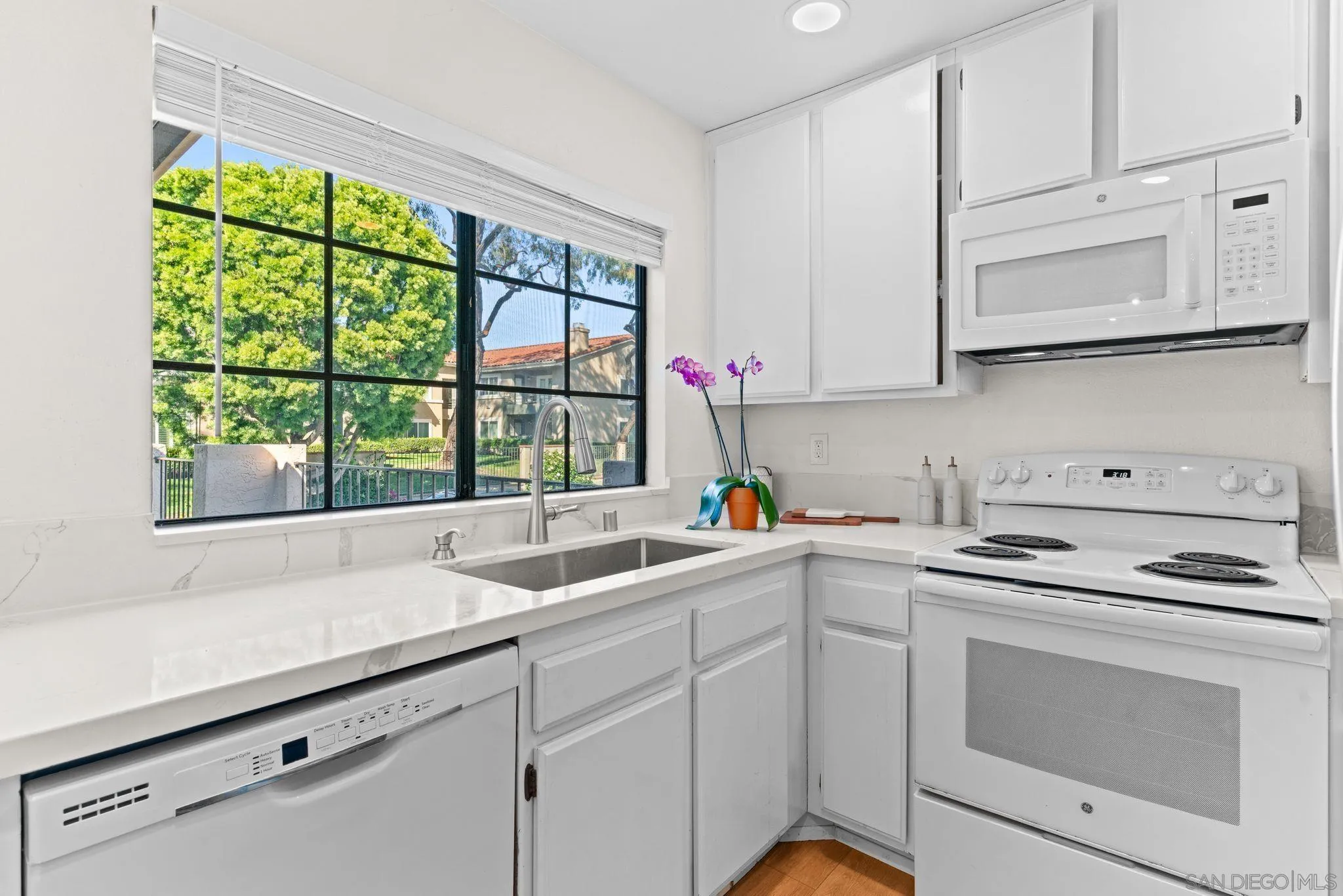 7640 Palmilla Dr Unit 104