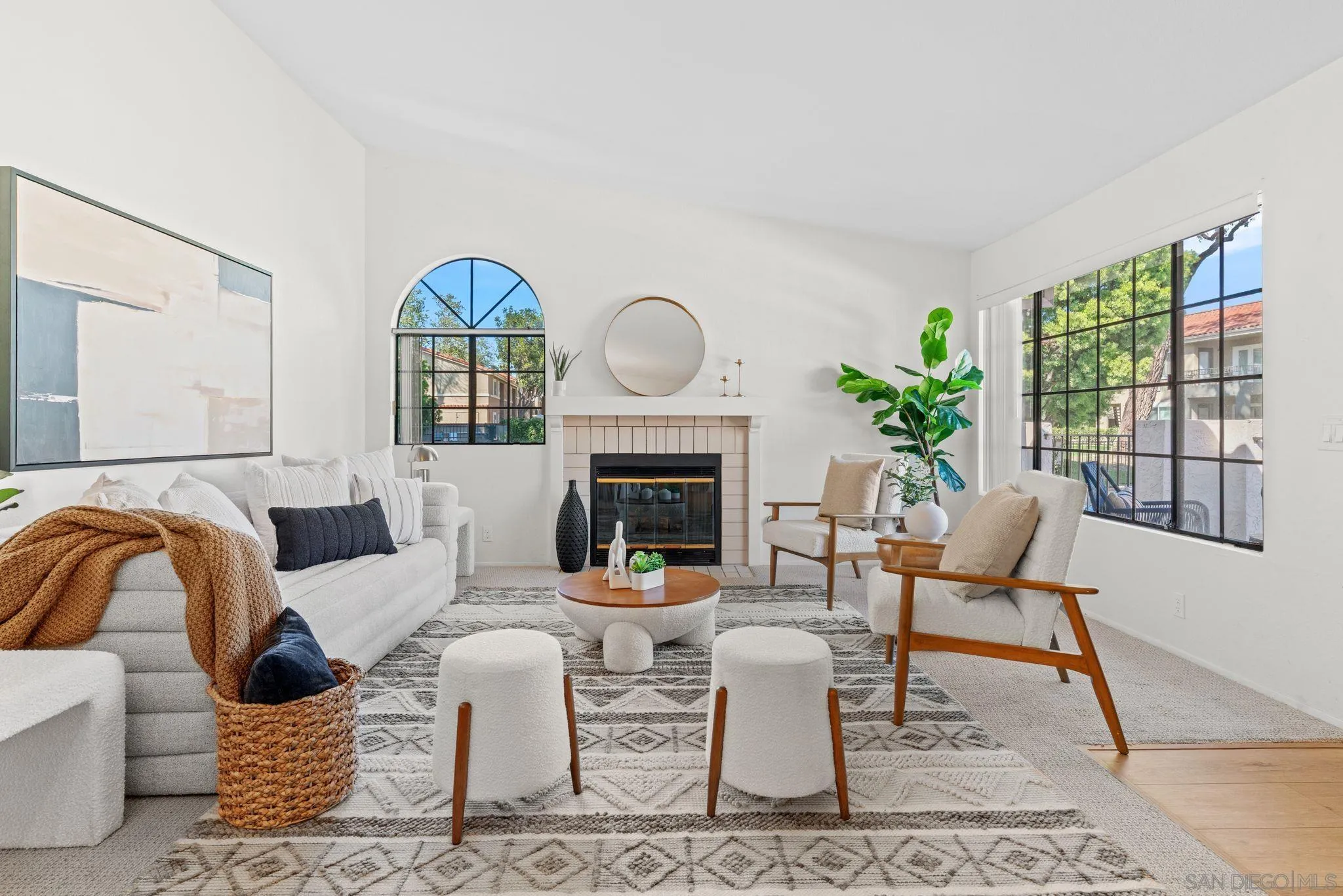 7640 Palmilla Dr Unit 104