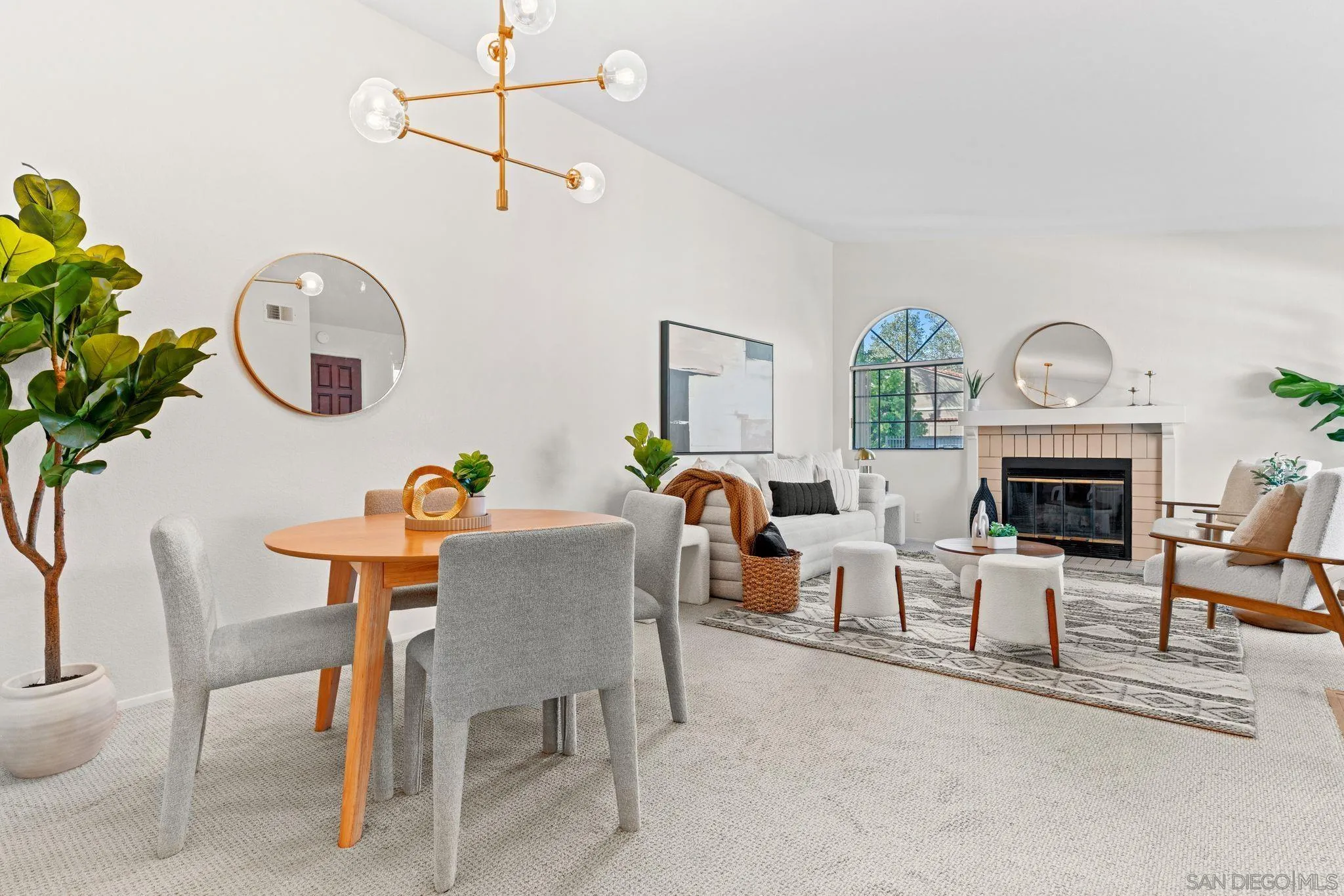 7640 Palmilla Dr Unit 104