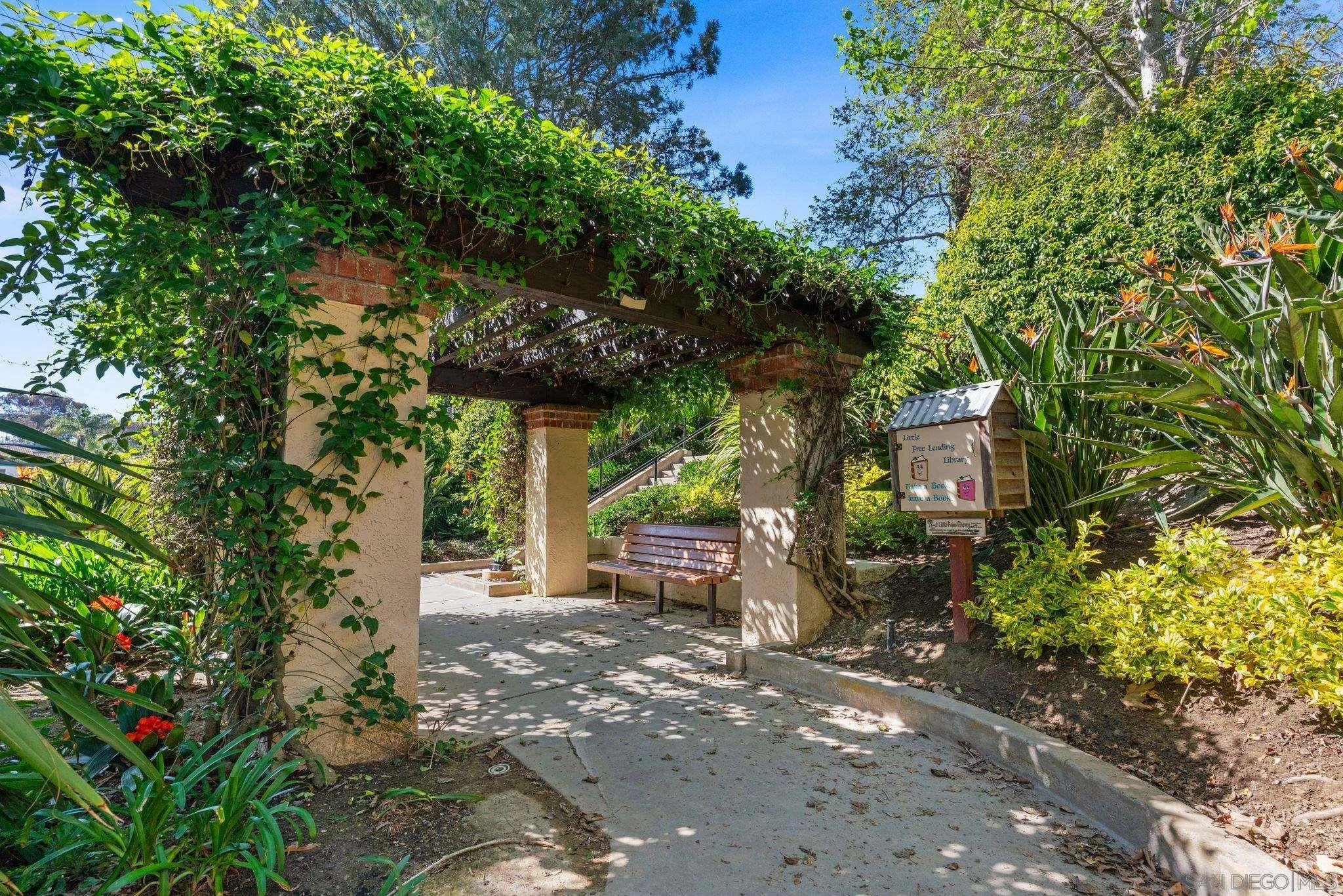 7640 Palmilla Dr Unit 104