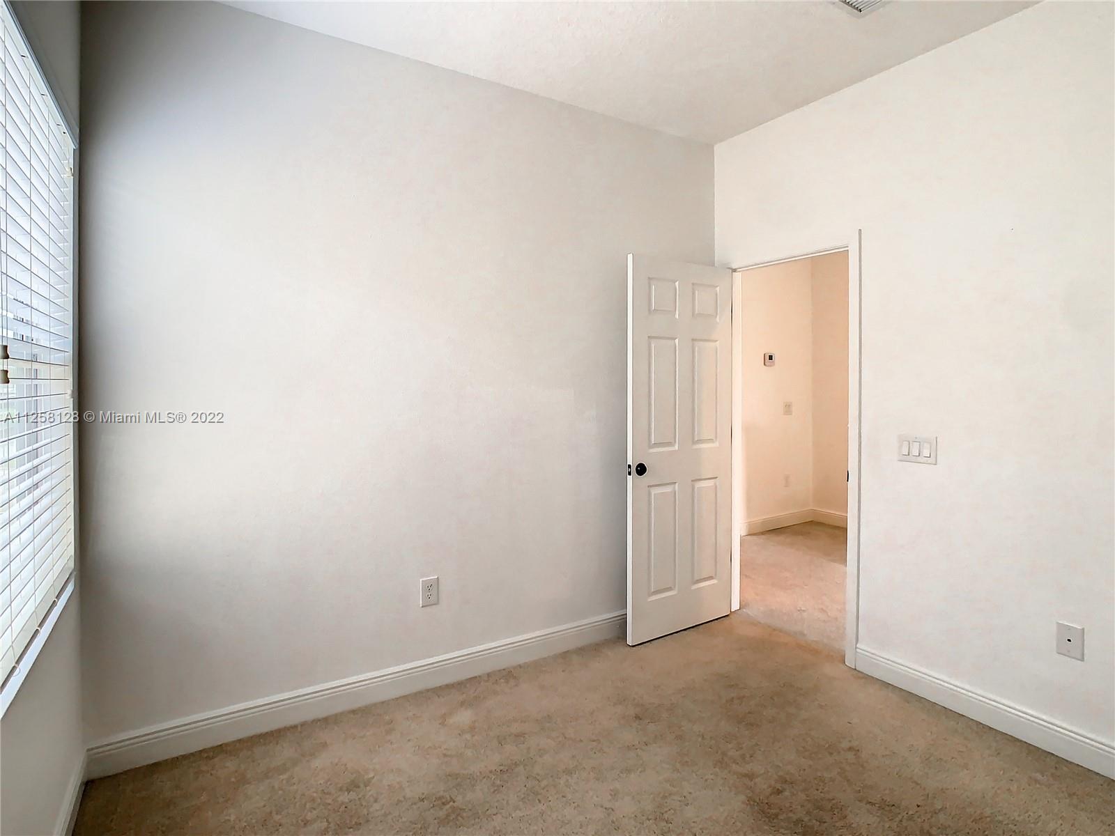 536 Lake Shore Pkwy # 536