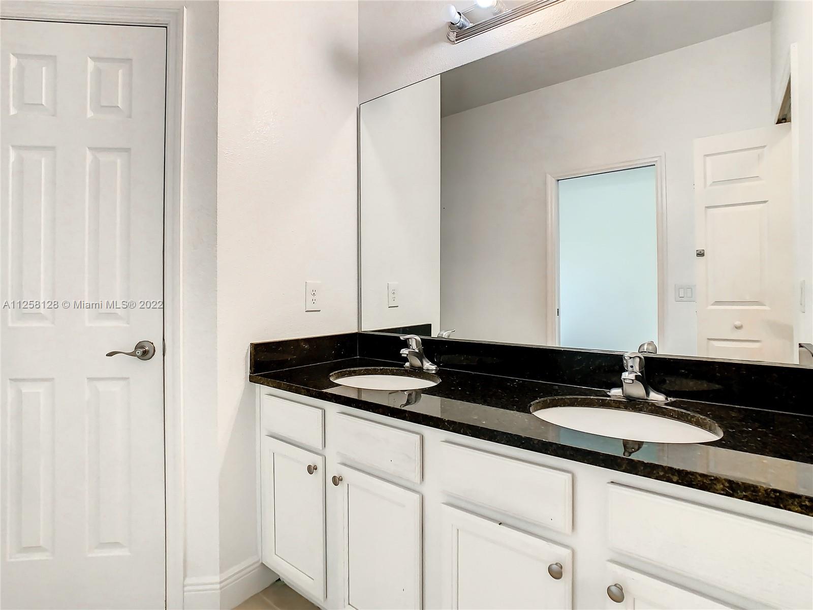 536 Lake Shore Pkwy # 536