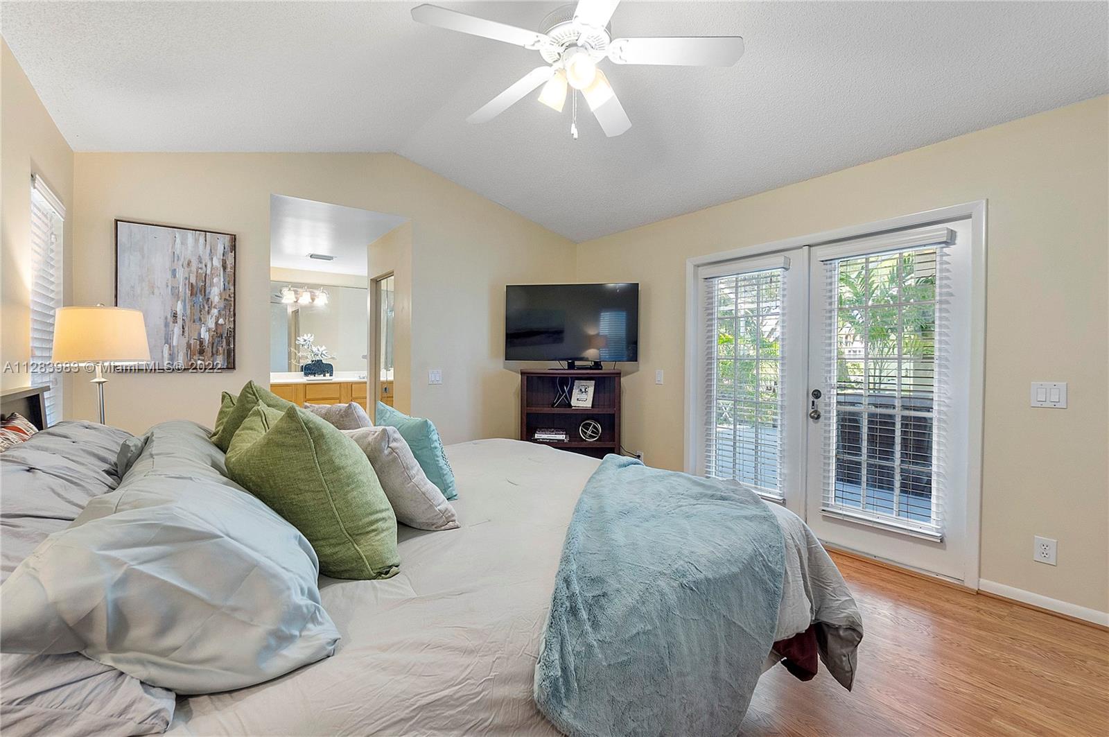 169 E Bayridge Dr