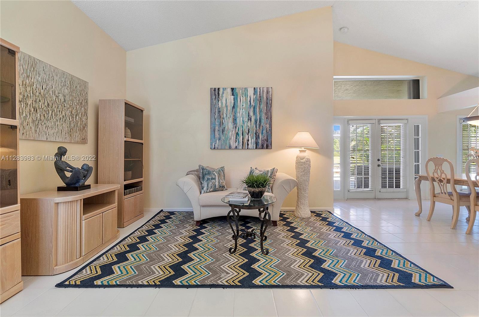 169 E Bayridge Dr
