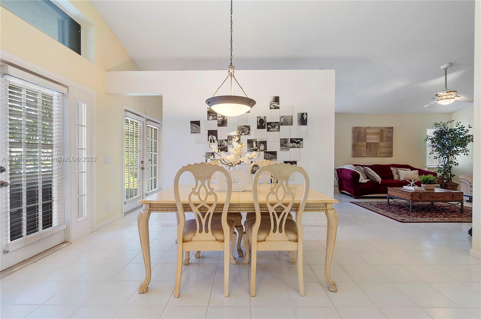 169 E Bayridge Dr