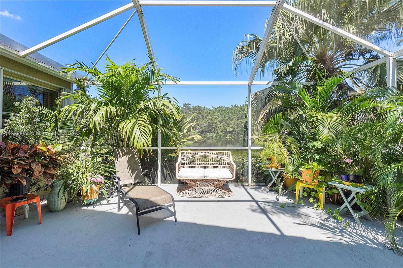 169 E Bayridge Dr