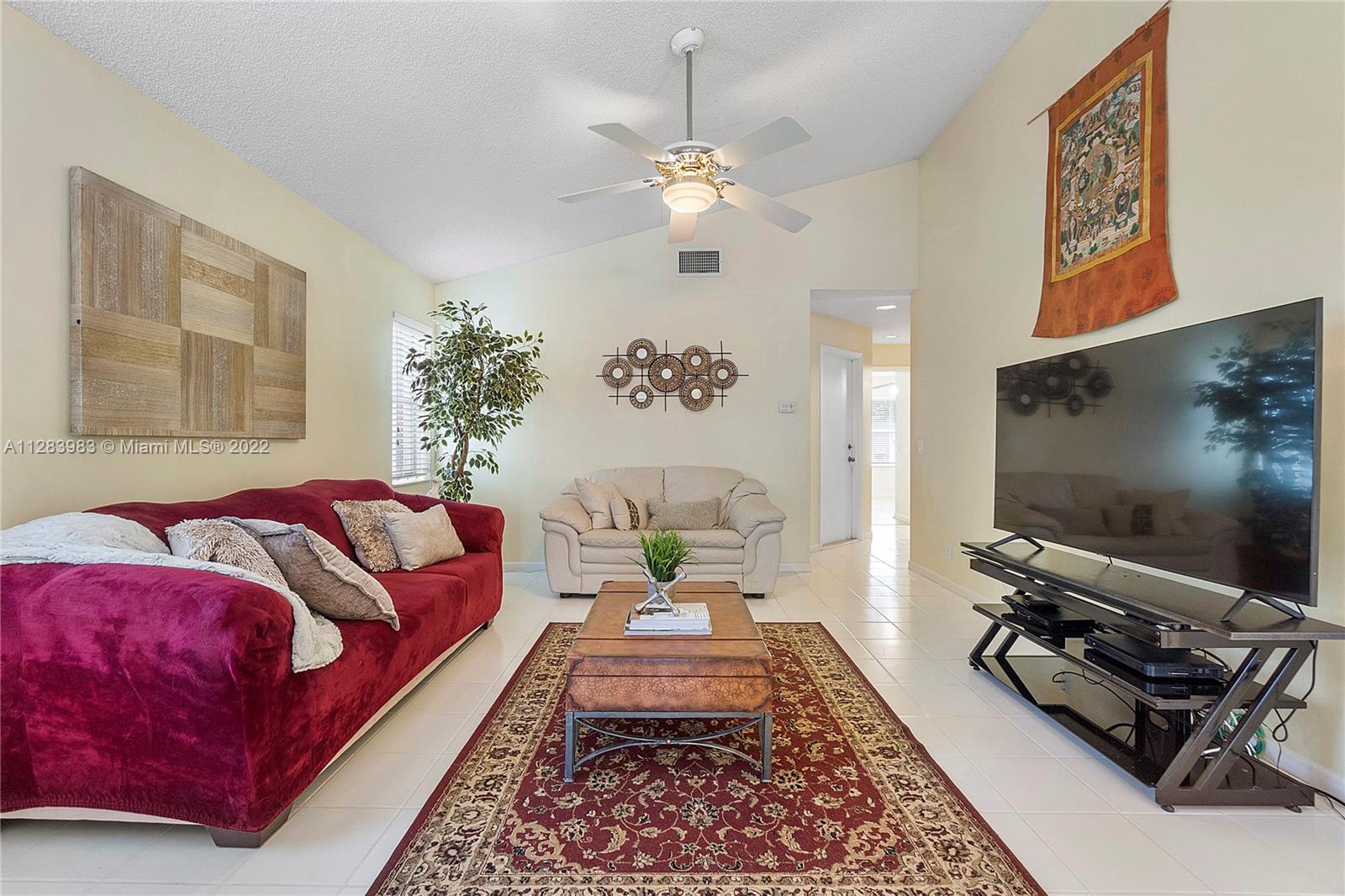 169 E Bayridge Dr
