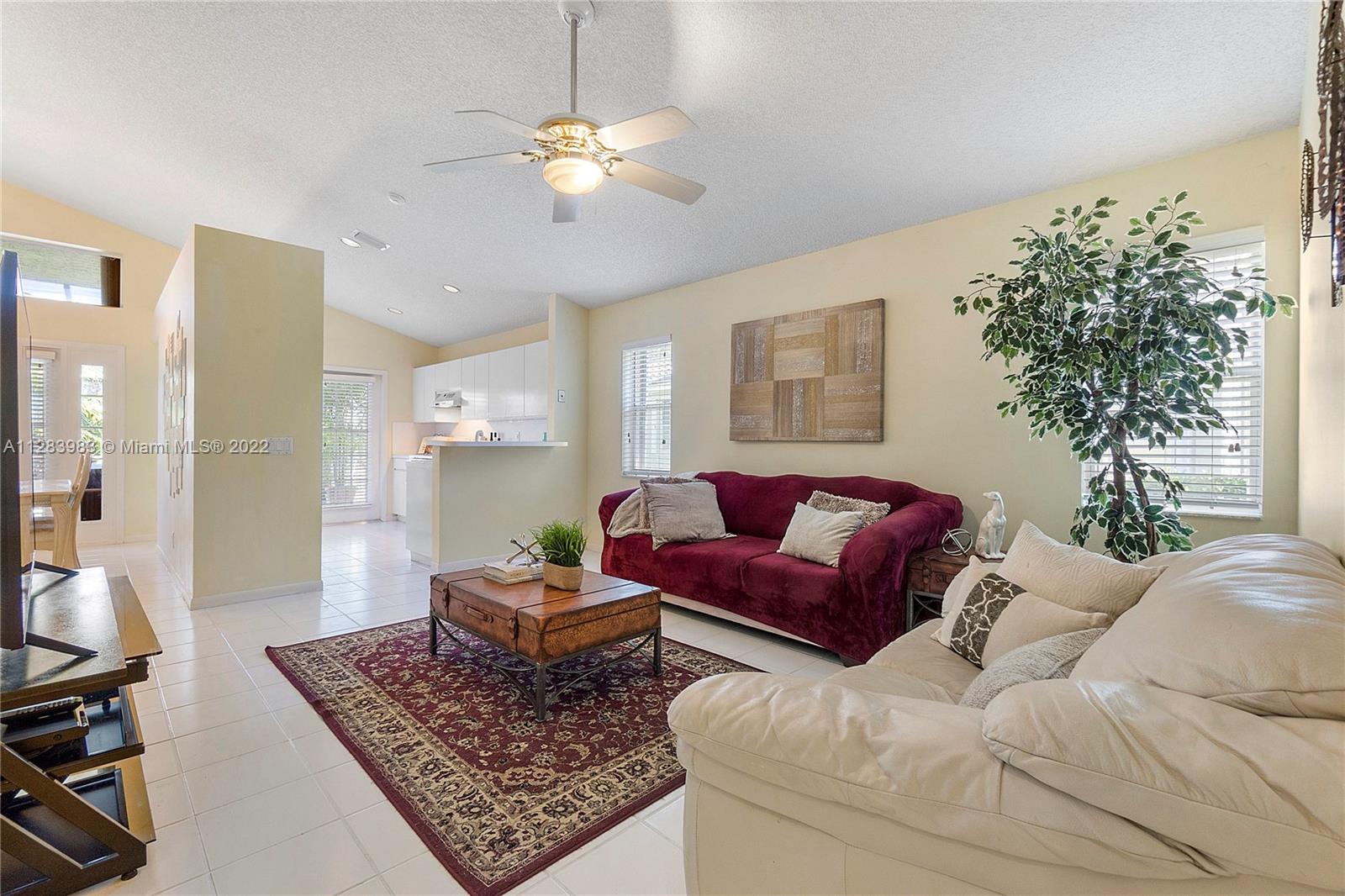169 E Bayridge Dr